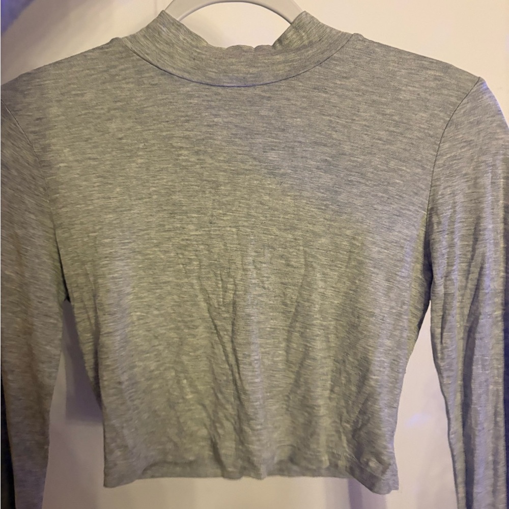 Chic Gray Women's Crop Top